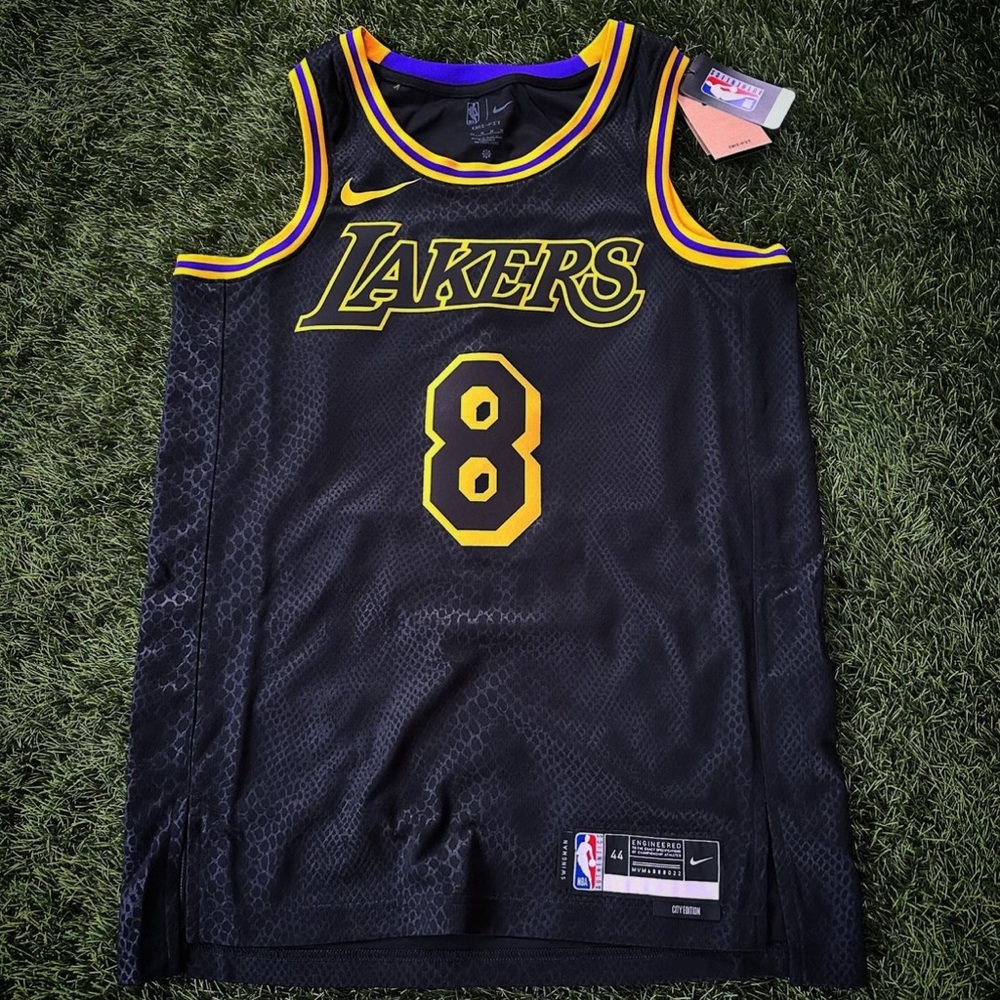Nike Kobe Mamba Mentality Los
Angeles Lakers City Edition Swingman Jersey